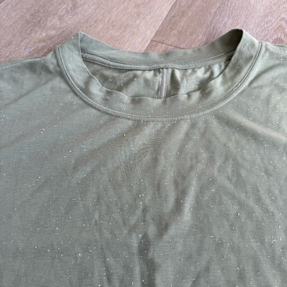 Lululemon Green Speckled T Shirt - Picture 3 of 6